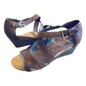 Aerosoles Enlighten Sandals Dark Brown Combo Size 10.5 NIB